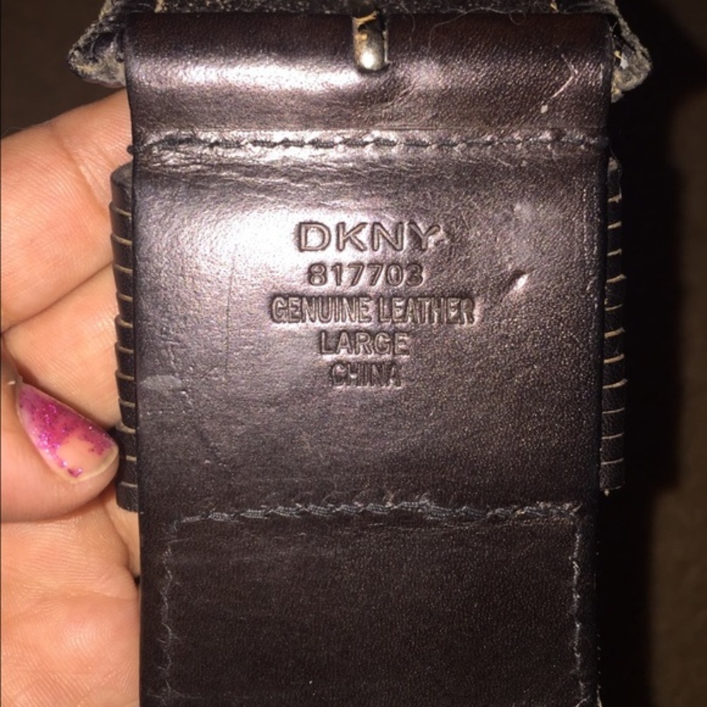 DKNY Genuine Leather Belt - Picture 2 of 3